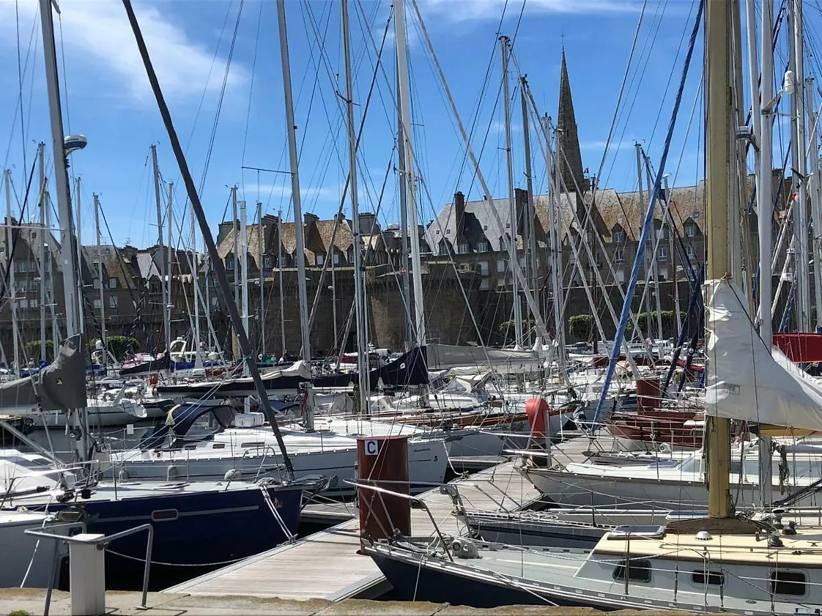 Les Hauts De Rousses Hotel Saint-Malo 0*,  France
